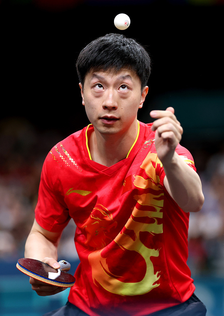 关于中国乒乓球队完胜瑞典乒乓球队，马龙高光表现的信息