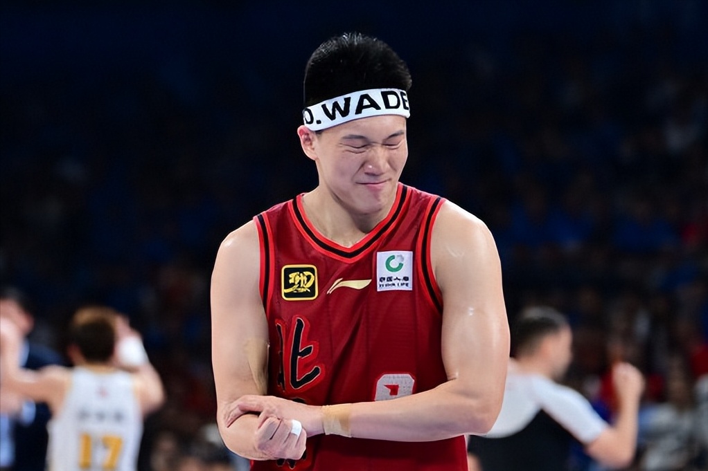 关于里昂完胜丹麦,特尔施特根三分雨点燃全场的信息 关于里昂完胜丹麦,特尔施特根三分雨点燃全场的信息