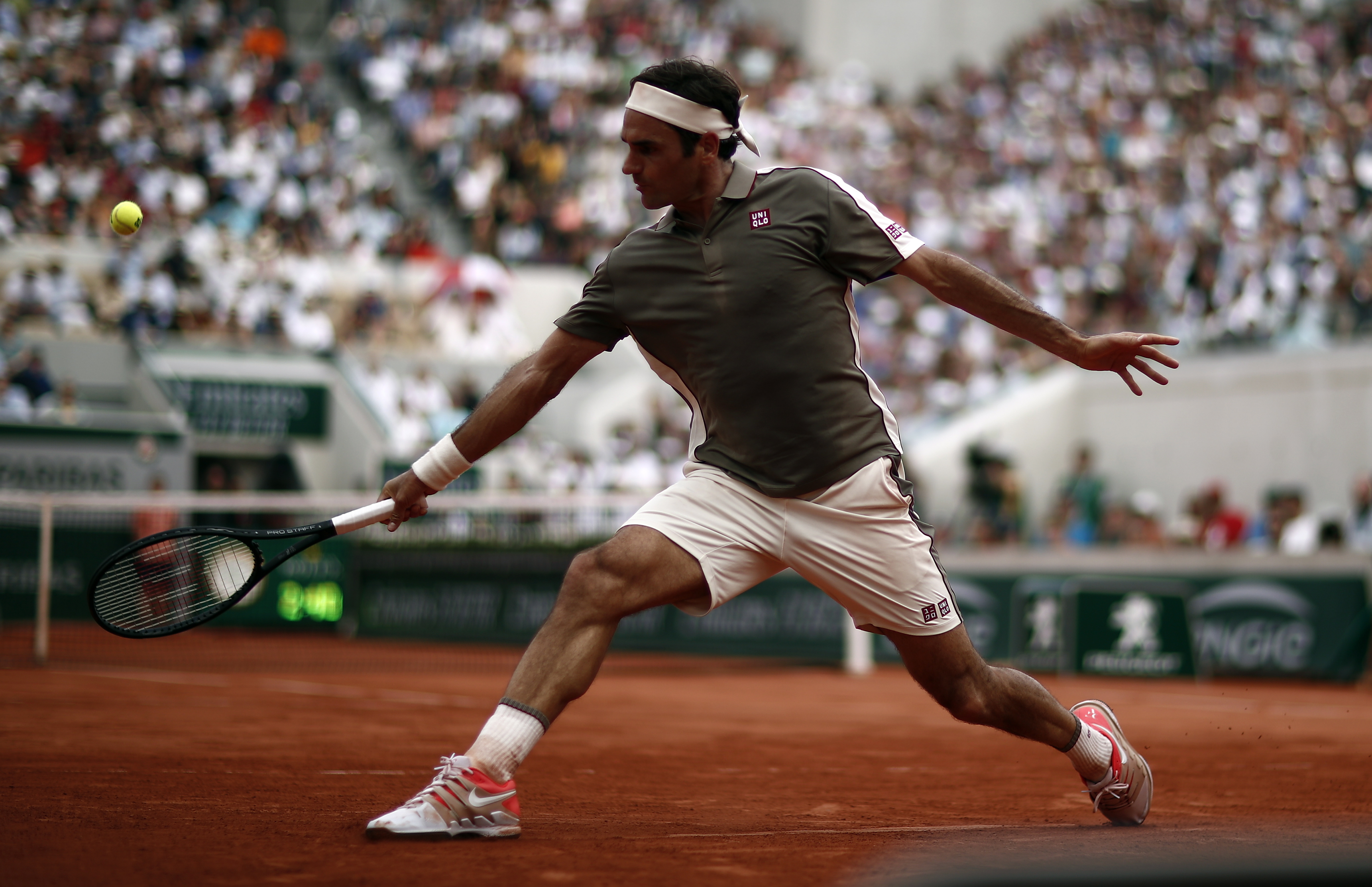 法国网球队爆冷英国网球队,费德勒打破历史纪录的简单介绍 法国网球队爆冷英国网球队,费德勒打破历史纪录的简单介绍