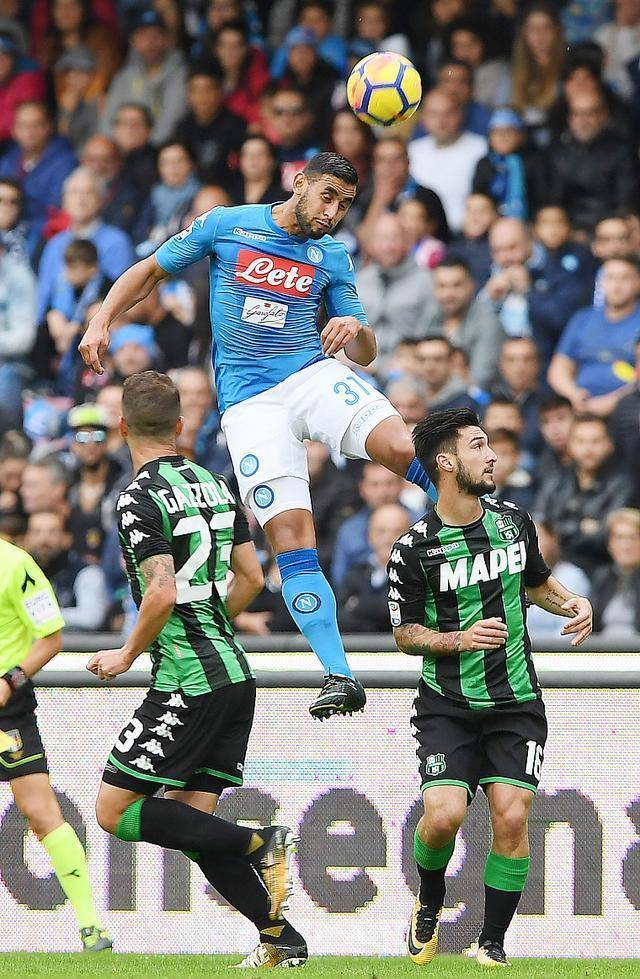 包含摩洛哥鏖战切尔西，马丁内利状态火热的词条