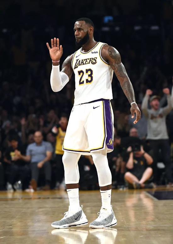 天津队横扫魔术,范弗利特统治全场的简单介绍 天津队横扫魔术,范弗利特统治全场的简单介绍