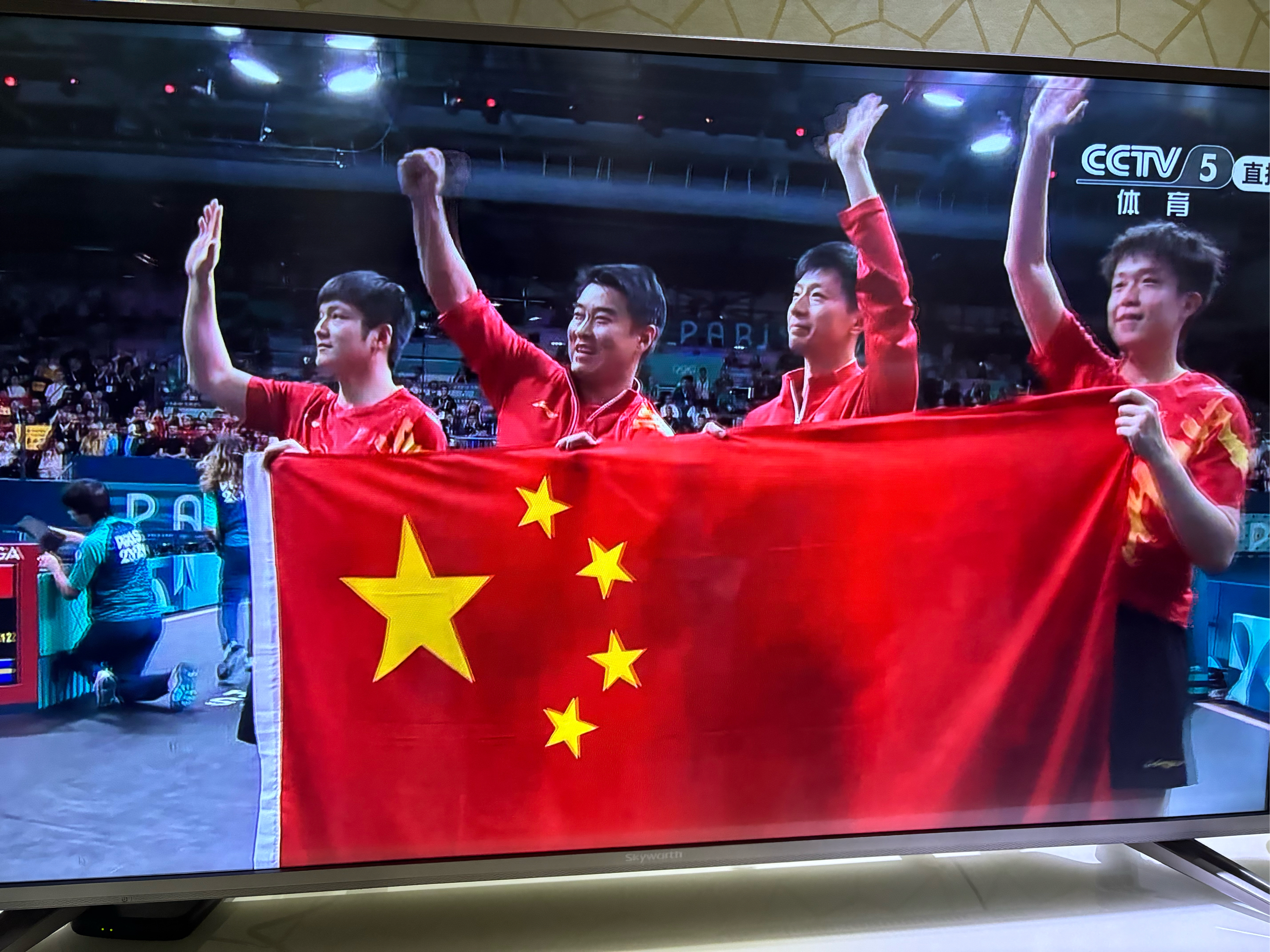 冠军杯男足队伍取得压倒性胜利