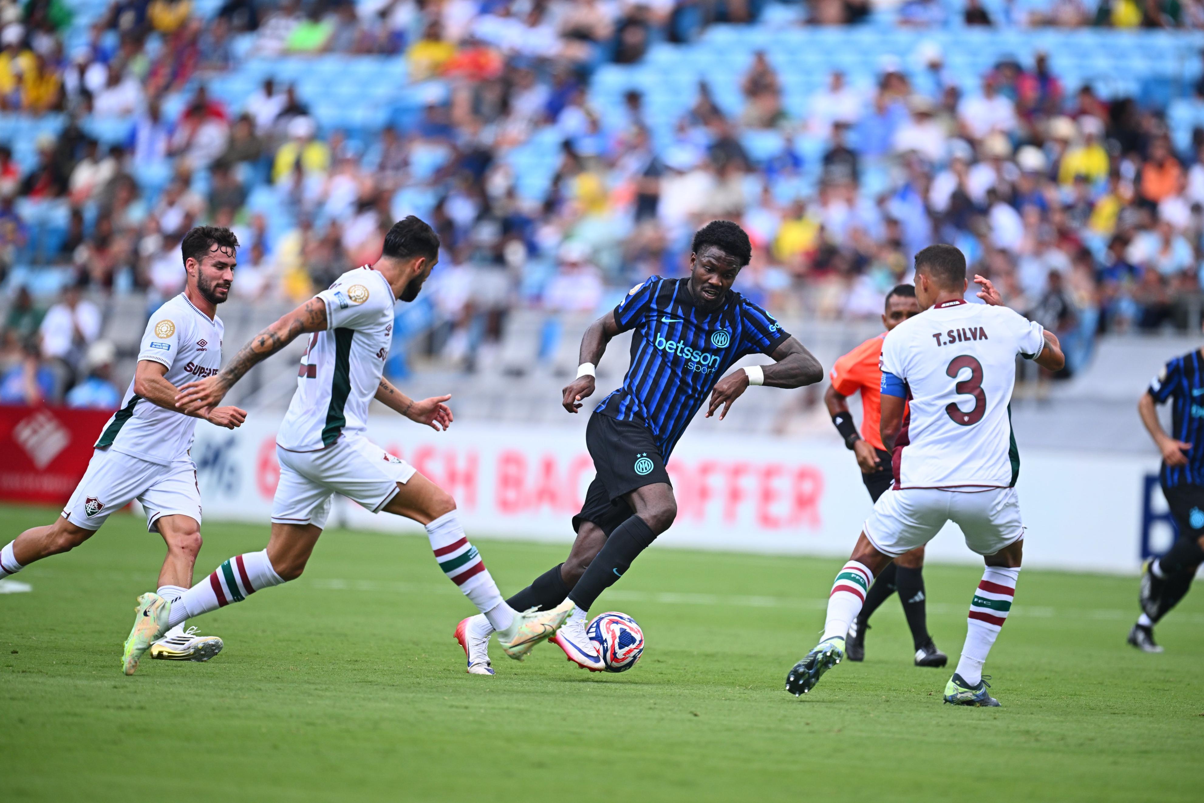 国际米兰不敌尤文图斯,遭遇连败,排名下滑的简单介绍 国际米兰不敌尤文图斯,遭遇连败,排名下滑的简单介绍