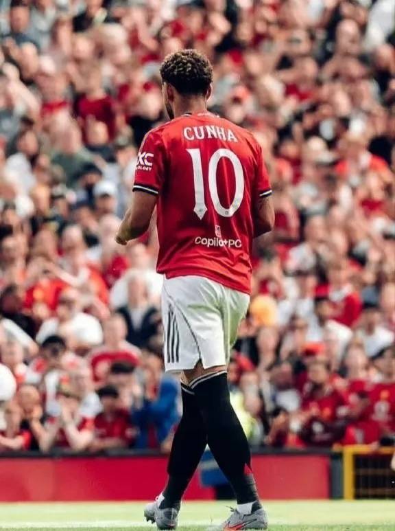 巴西球员被曼联俱乐部拒绝签约 巴西球员被曼联俱乐部拒绝签约