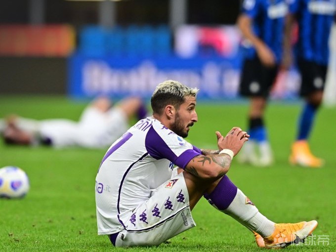 包含佛罗伦萨的艰难：客场逆转告负的词条