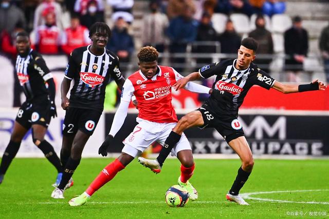 包含圣埃蒂安遭遇不敌，积分榜下滑的词条