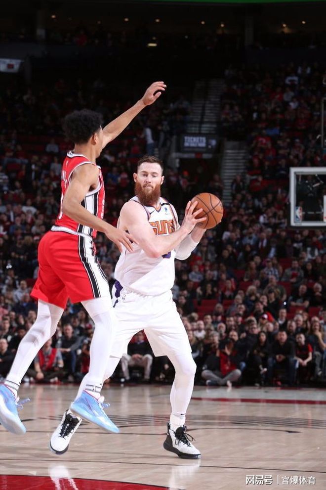 包含太阳轻取辽宁队，锡安惊艳四座的词条