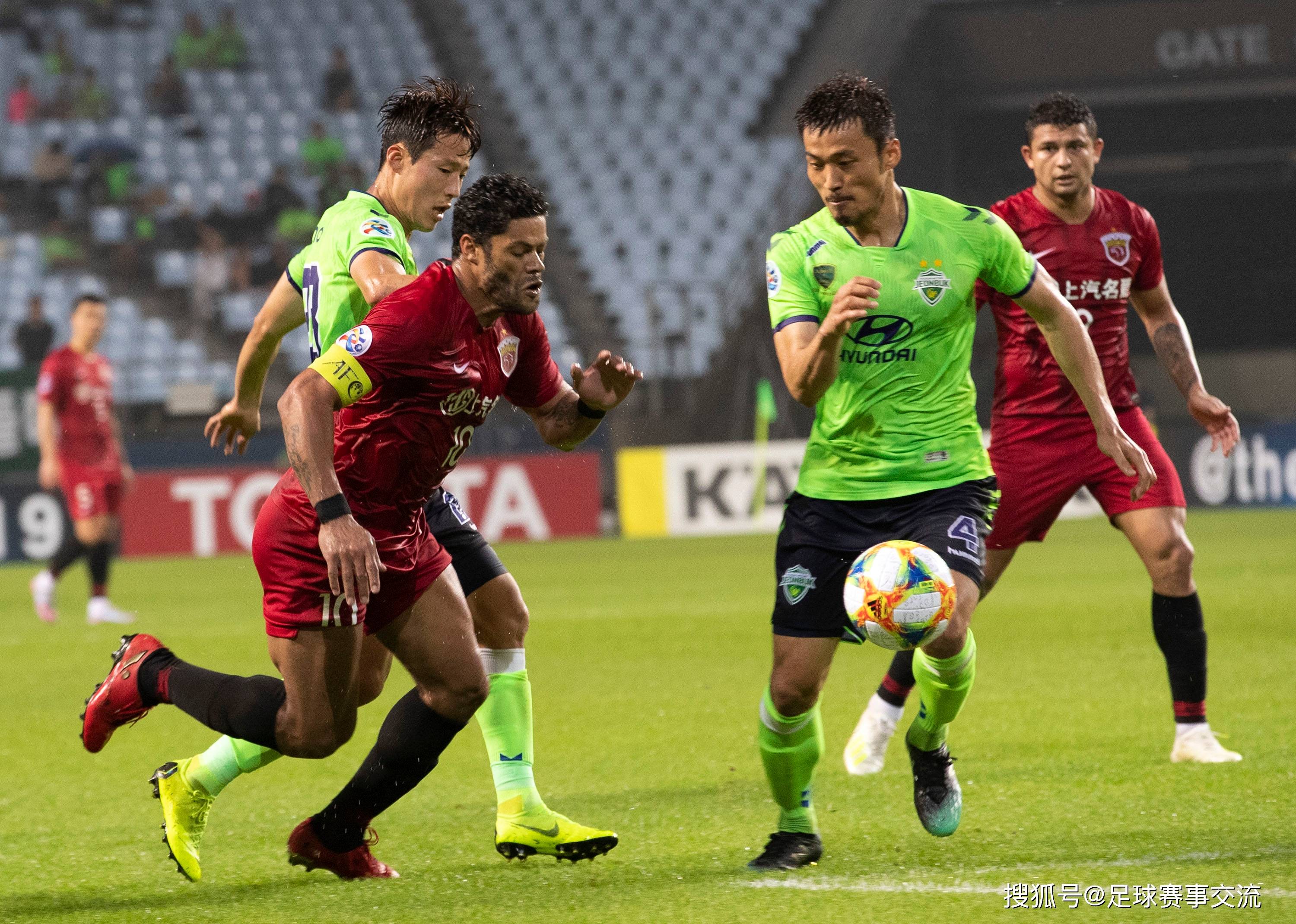 足球比赛引发热烈讨论，球队备战状态备受关注