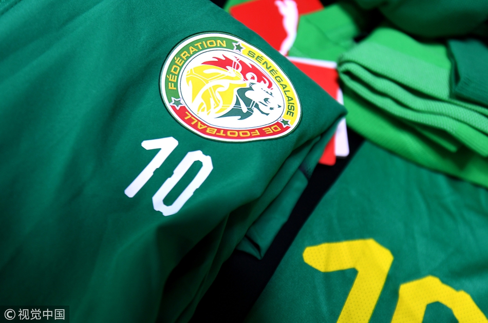 波兰力克塞内加尔，阿什拉夫带队取胜